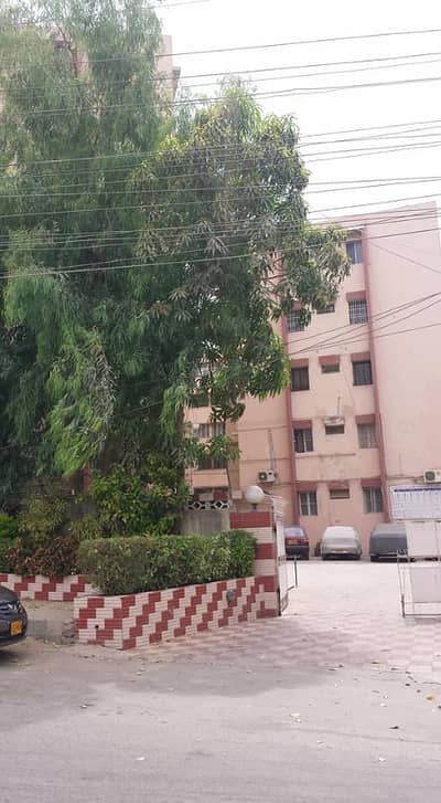 Prime Location Flat Of 1800 Square Feet In Gulshan-e-Iqbal - Block 17 For sale