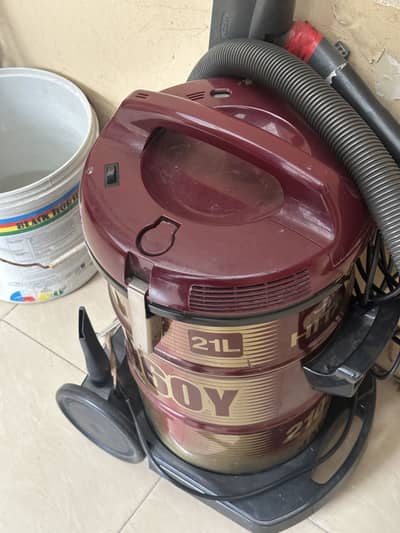 Hitachi Vaccum 21L 9/10 condition