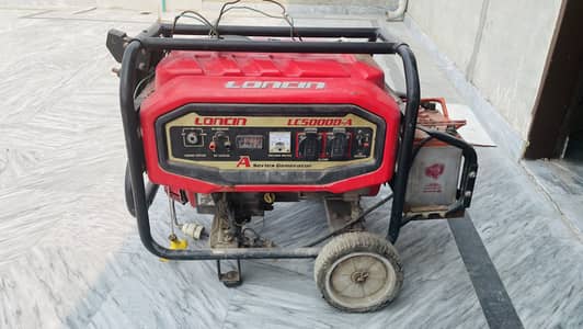 Generator 5 kv . Key start . Both gas and peteol