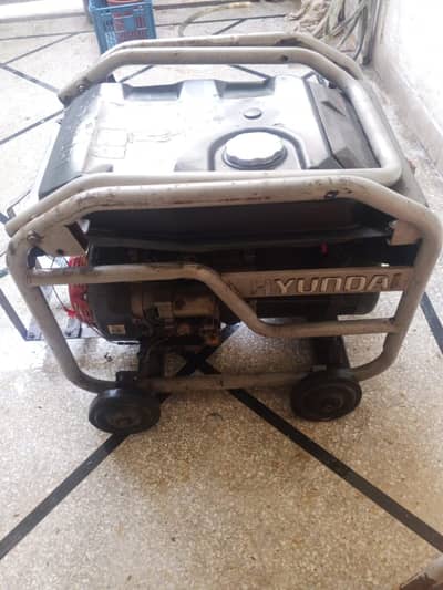 Hyundai Gasoline Generator 6.5 KW (HGS 7250) Price is negotiable