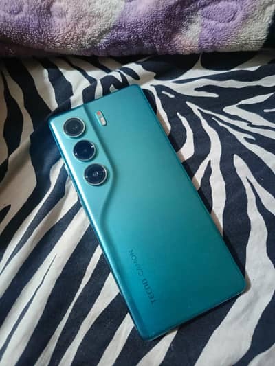 tecno camon 40 8+8/256