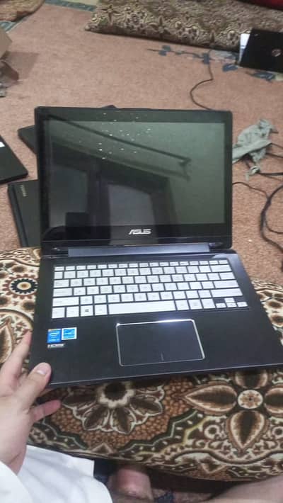 Asus Laptop Q302L Core i3 4h gen Touchscreen laptop