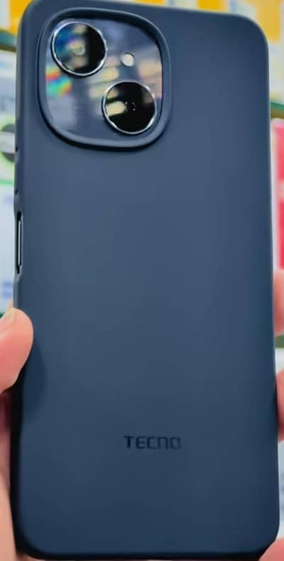Tecno spark 40c 10 by. 10 condition box charger complete Saman hai