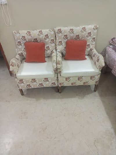 coffee chairs in sheesham wood with table