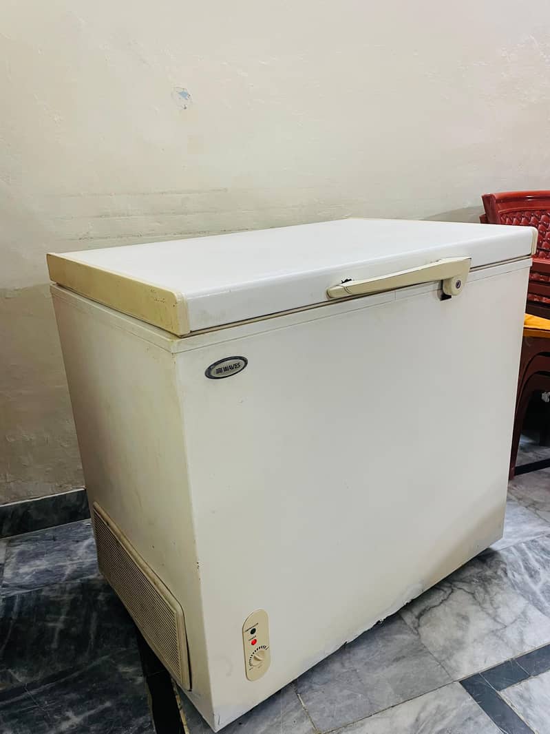 waves deep freezer 0