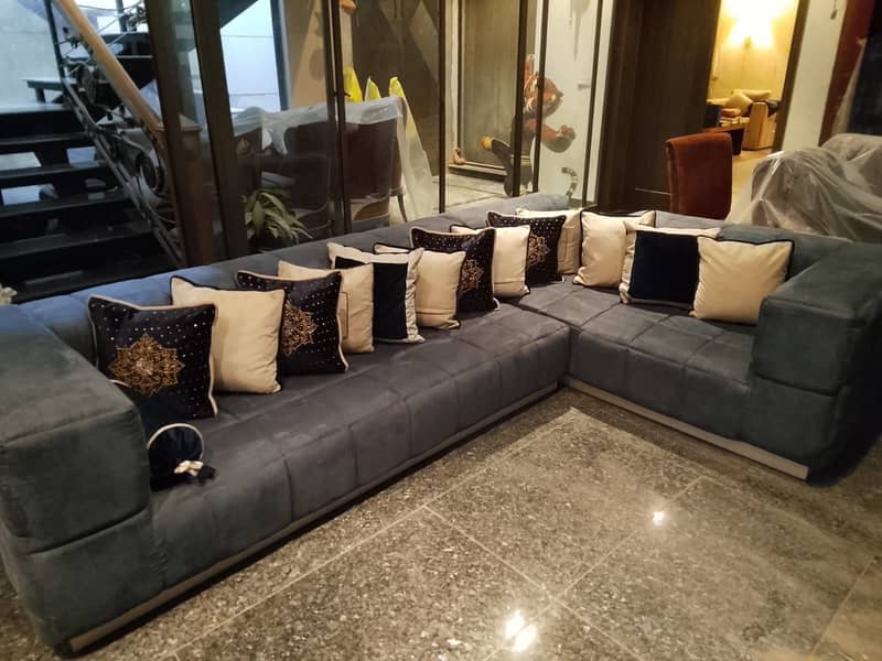 Vip sofa 0
