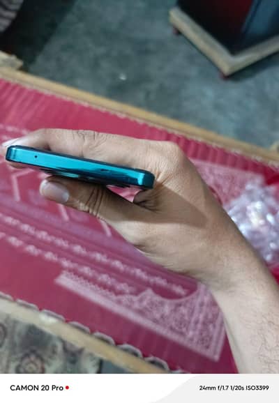 oppo Reno 12f 10/9 8+8/256 box or charger