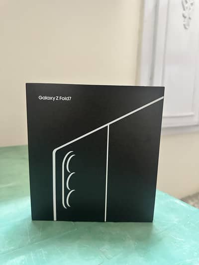 Samsung Z fold 7 Non-PTA Physical + E-Sim 256GB Jet Black Sealed