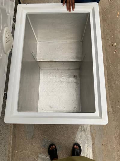 Hair deep freezer in guaranty All OK no open no repair
