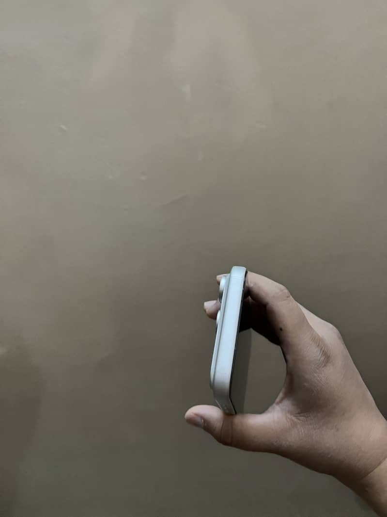 Iphone 17 pro max 4