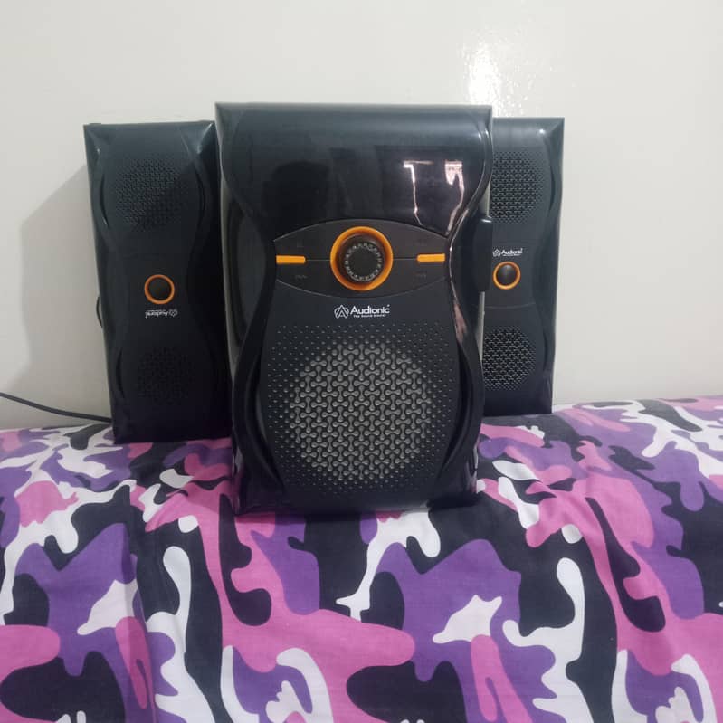 Audionic speakers 0