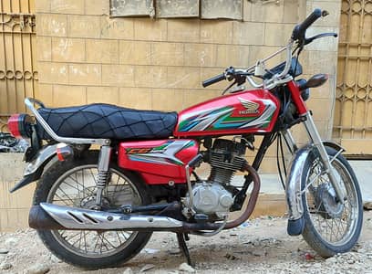 Honda CG-125 red colour