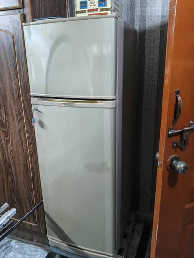 Dawlance Medium Fridge