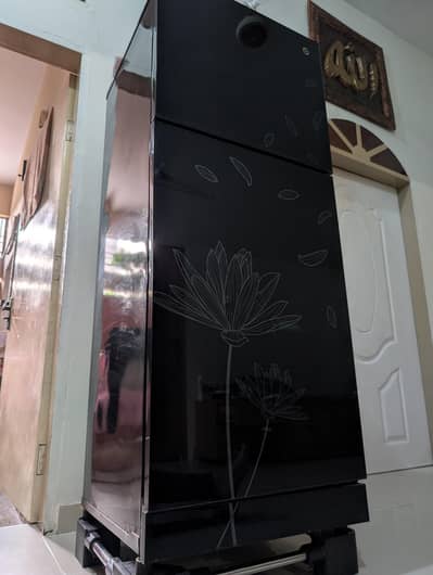 PEL for sell Good Condition, reason for sale buying big refrigerator