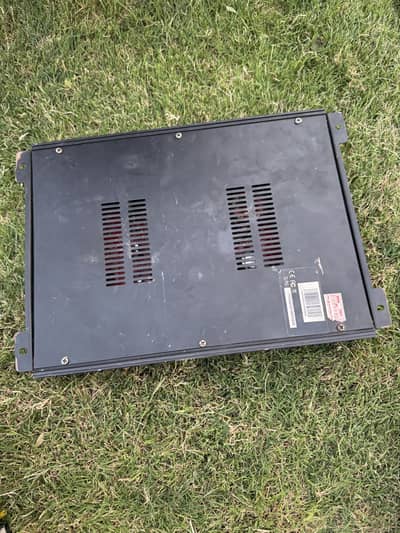 APMLIFIERS SPEAKERS BOOFERS AVAILABLE