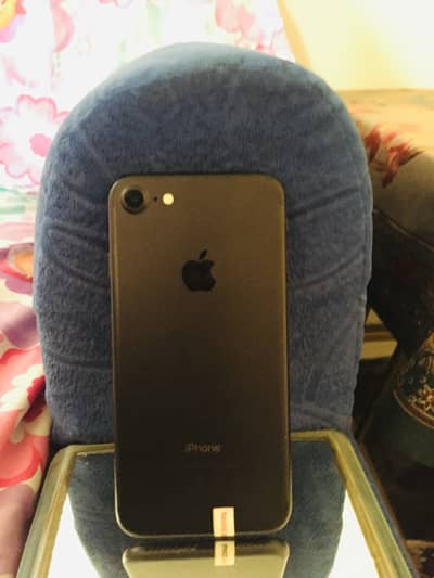 Iphone 7 32gb good condition