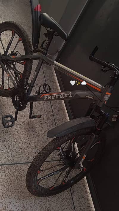NEW CYCLE FULL IN NEW CONDITION