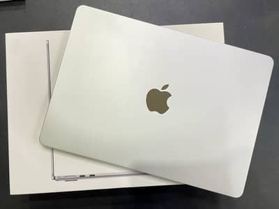 Apple MacBook Air M2 (13.6” – Silver) 16GB RAM | 256GB SSD | Like New