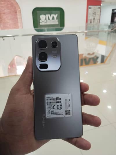 infinix note 50 ha  , warranty mein with box and charger