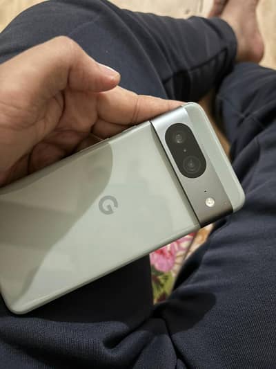 Google pixel 8