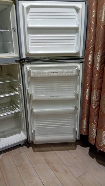 urgent frige  for sale