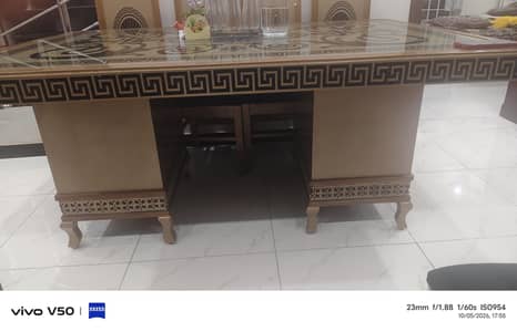 Dining table with 8 chair's
