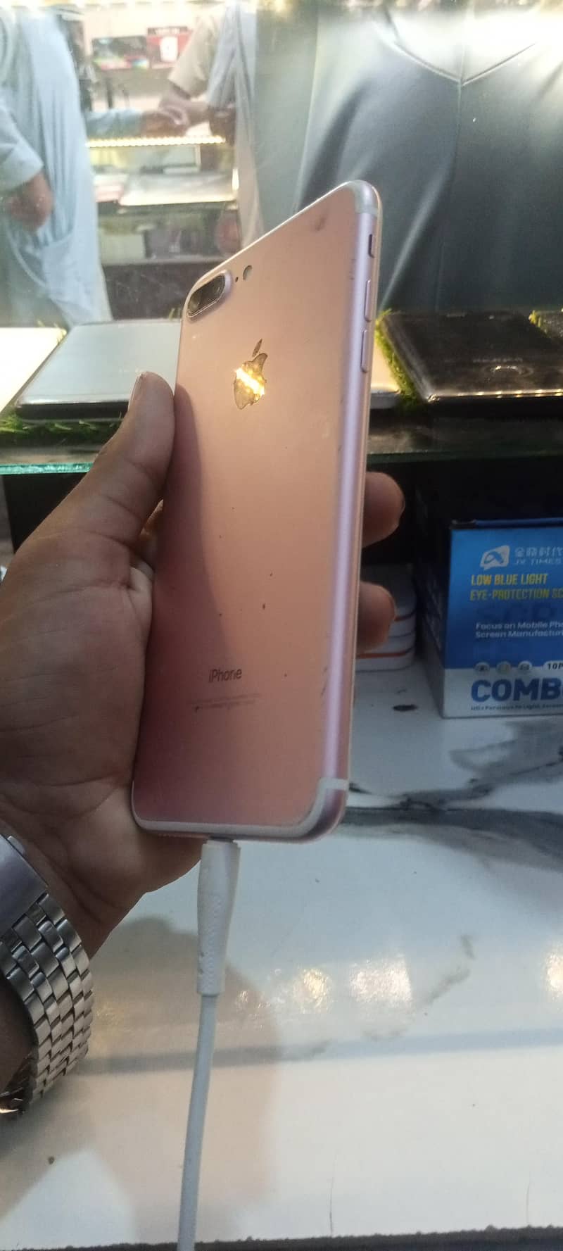 iphone 7 plus. 1