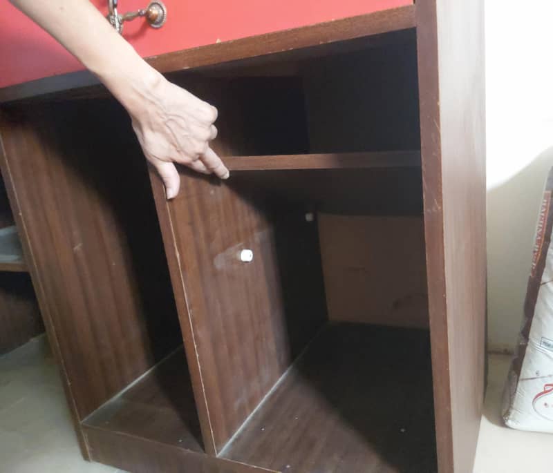 Multi-Purpose Computer Workstation / Study Table With Ample Storage 6