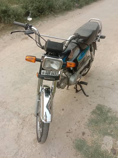Honda CD 70 2023
