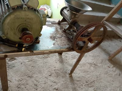 Meat Mincer - qeema bananay ki machine