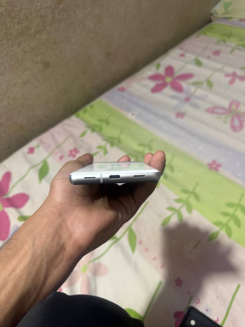 Google Pixel 7A 4