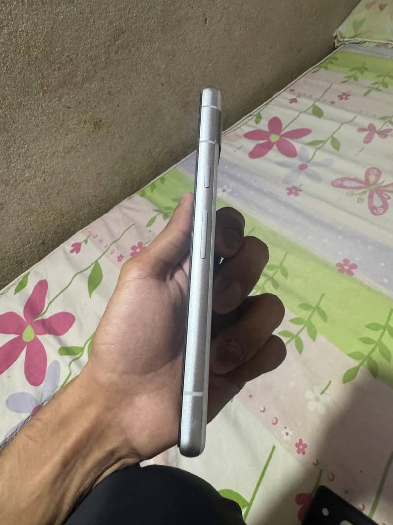 Google Pixel 7A 5