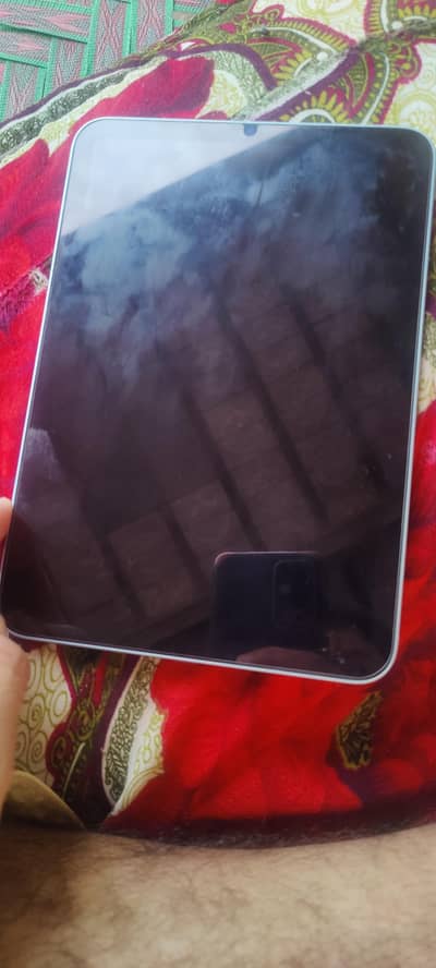 Ipad-mini 7 (A17 pro) 10/10 with 99% battery health