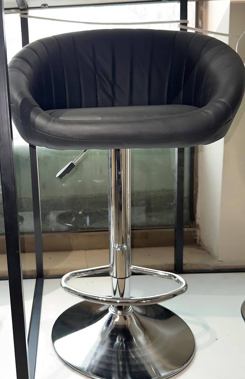 Bar/Cafe Stools 6