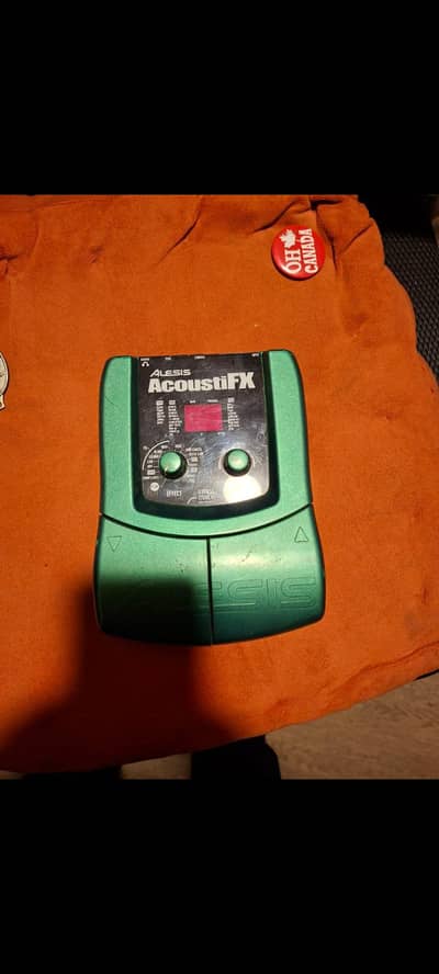 Alesis guitar processor (03112431121)