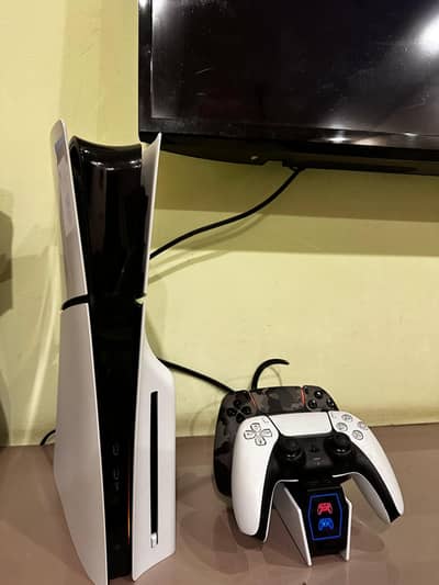 Ps5 Slim Disc + 2 Controllers + 5 Games + Charging Dock