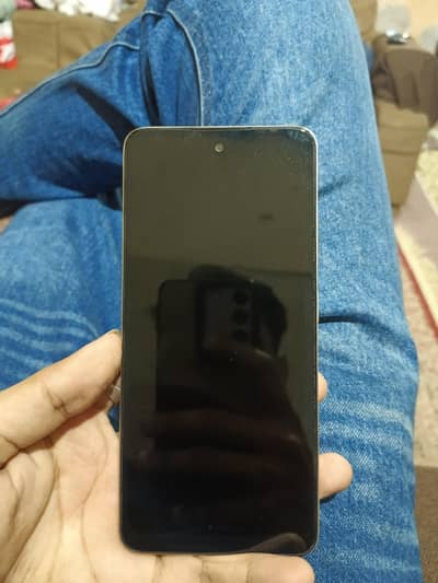 Infinix smart 8 with Box and charger 4/64