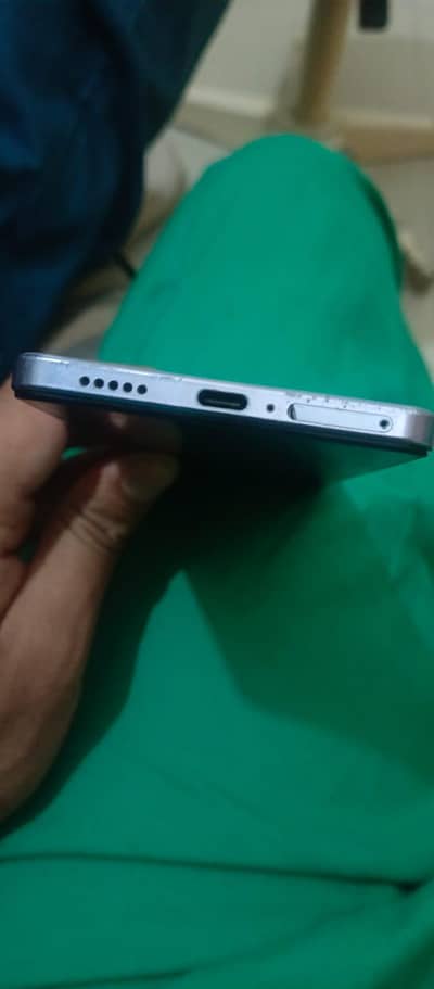 vivo v27e 256 GB
