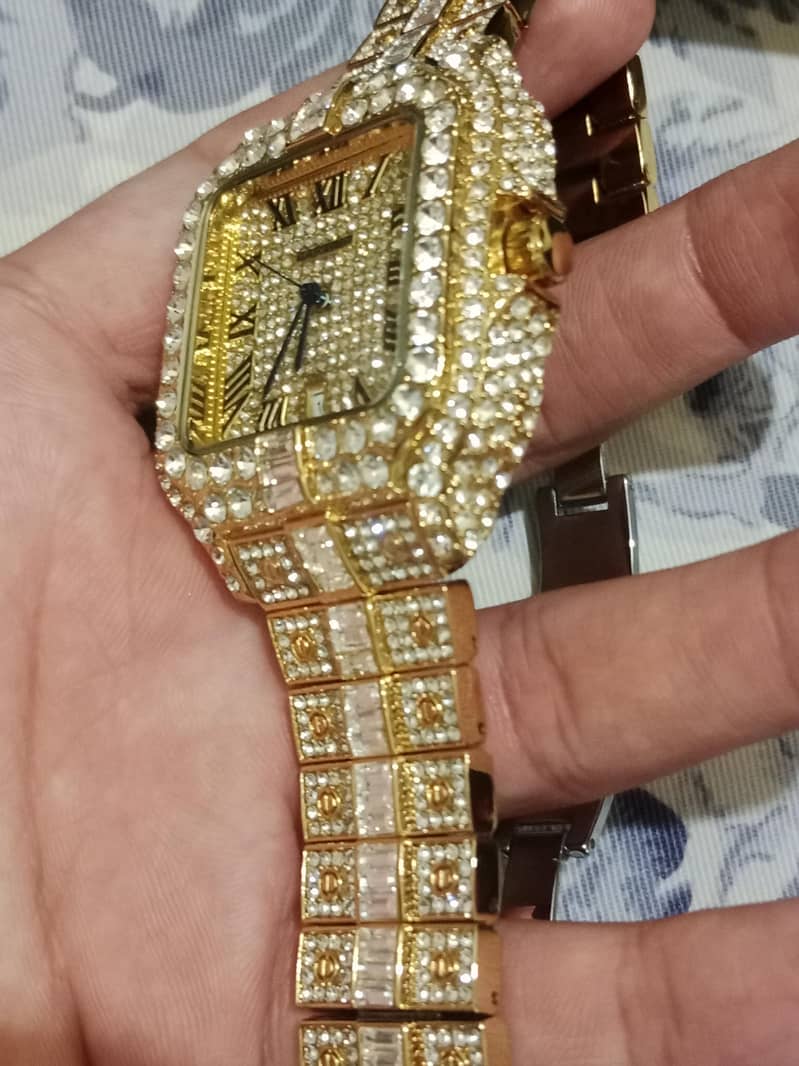 ⌚ 3