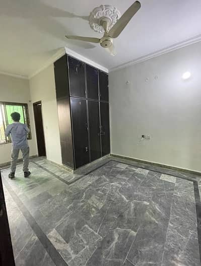 Flats available for rent in pak Arab society