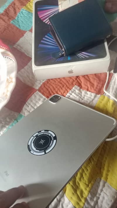 Ipade M1 Pro 128gb me condition 10/9 All okay box charger sath hai