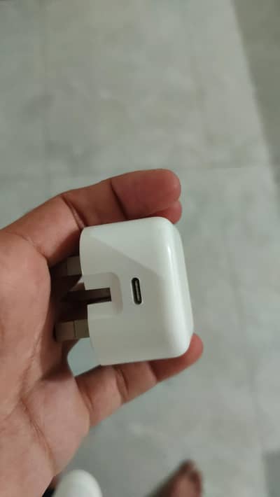 Original Adapter Apple
