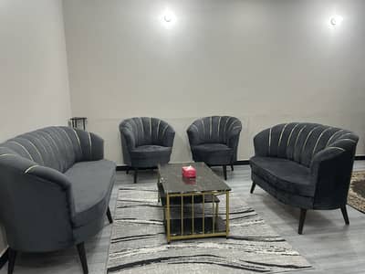 Sofe set and center table