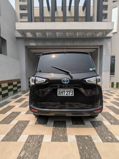 Toyota Sienta