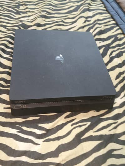 PS4 with free controller