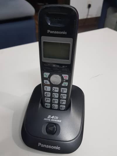 Panasonic cordless phone KX-TG3551BX Almost new