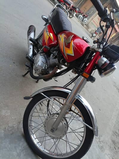 Honda 125 model 2021 Very Good condition Home Use