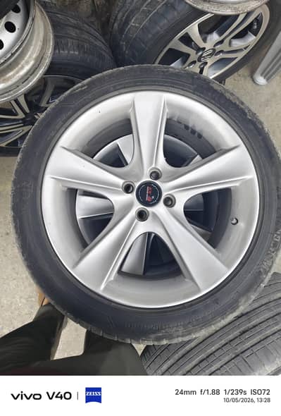 17 inch like new rims with tyres