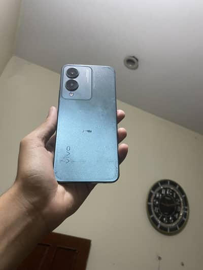 vivo y 17s 4/128