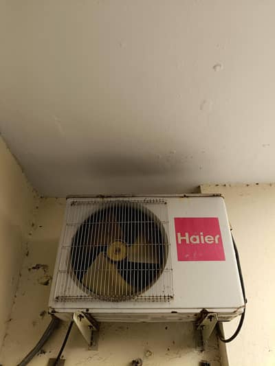 Full Genuine Split AC 1.5 ton Urgent for Sale